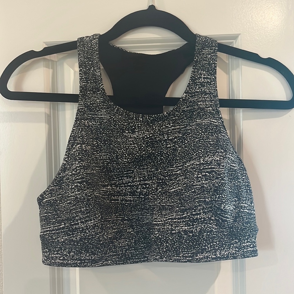 Lululemon racer back sports bra with pocket